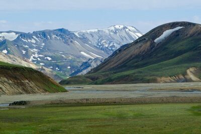 Education in the Digital Age: Learning Without Limits